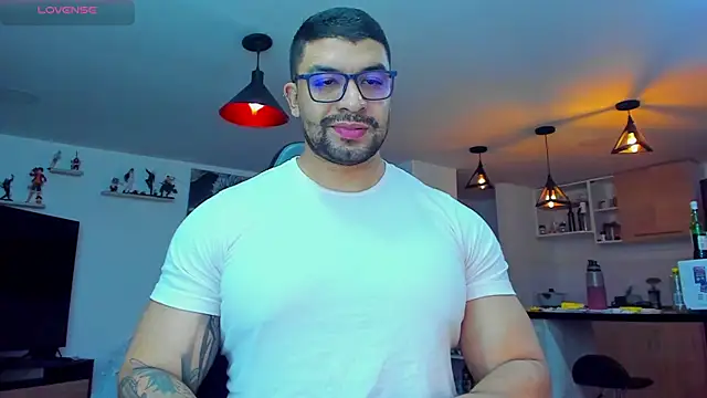 Snapshot of Michael_Diamond chatting on January 25, 2025, 4:02 am Michael Diamond online show from January 25, 2025, 4:02 am