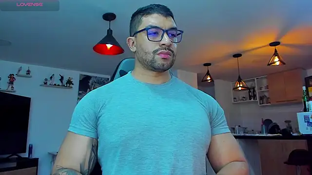 Snapshot of Michael_Diamond chatting on January 29, 2025, 1:16 am Michael Diamond online show from January 29, 2025, 1:16 am