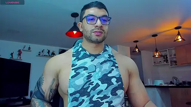 Snapshot of Michael_Diamond chatting on February 5, 2025, 1:26 am Michael Diamond online show from February 5, 2025, 1:26 am