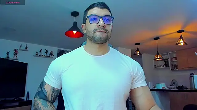 Snapshot of Michael_Diamond chatting on February 7, 2025, 2:08 am Michael Diamond online show from February 7, 2025, 2:08 am