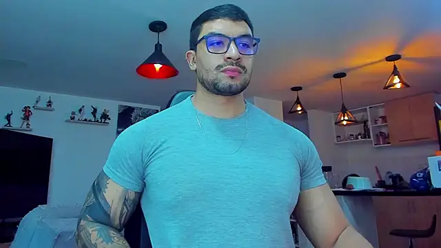 Snapshot of Michael_Diamond chatting on February 15, 2025, 2:26 am Michael Diamond online show from February 15, 2025, 2:26 am