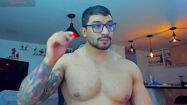 Snapshot of Michael_Diamond chatting on February 21, 2025, 2:06 am Michael Diamond online show from February 21, 2025, 2:06 am