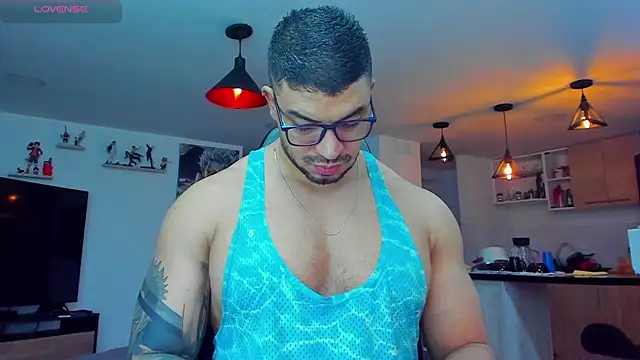 Snapshot of Michael_Diamond chatting on February 25, 2025, 2:14 am Michael Diamond online show from February 25, 2025, 2:14 am