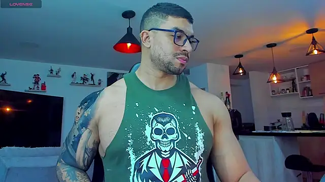 Snapshot of Michael_Diamond chatting on March 1, 2025, 3:43 am Michael Diamond online show from March 1, 2025, 3:43 am