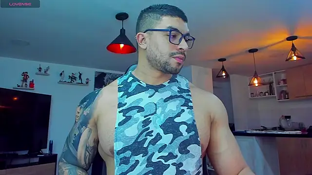 Snapshot of Michael_Diamond chatting on March 3, 2025, 2:36 am Michael Diamond online show from March 3, 2025, 2:36 am