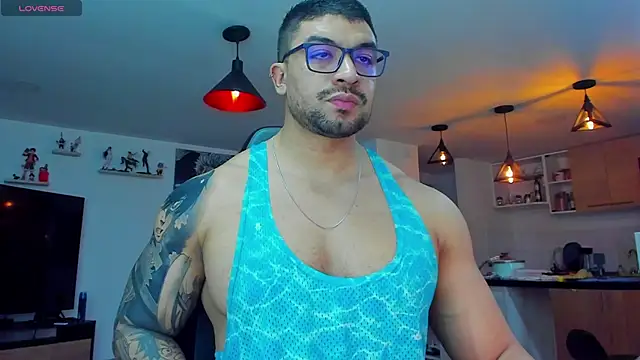 Snapshot of Michael_Diamond chatting on March 5, 2025, 2:14 am Michael Diamond online show from March 5, 2025, 2:14 am