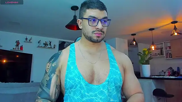 Snapshot of Michael_Diamond chatting on March 8, 2025, 3:39 am Michael Diamond online show from March 8, 2025, 3:39 am