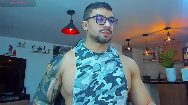 Snapshot of Michael_Diamond chatting on March 12, 2025, 1:03 am Michael Diamond online show from March 12, 2025, 1:03 am