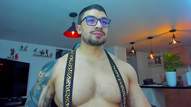 Snapshot of Michael_Diamond chatting on March 17, 2025, 3:14 am Michael Diamond online show from March 17, 2025, 3:14 am