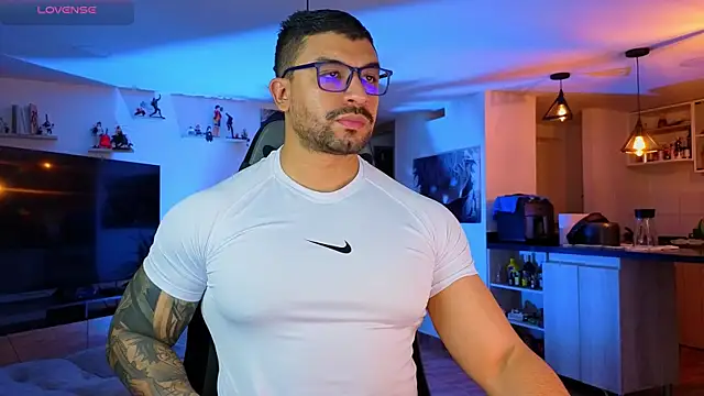 Snapshot of Michael_Diamond chatting on September 11, 2025, 2:22 am Michael Diamond online show from September 11, 2025, 2:22 am