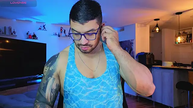 Snapshot of Michael_Diamond chatting on September 25, 2025, 2:37 am Michael Diamond online show from September 25, 2025, 2:37 am