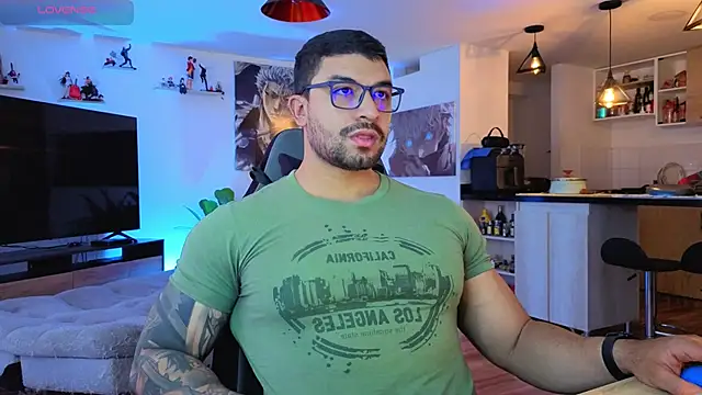 Snapshot of Michael_Diamond chatting on September 25, 2025, 2:43 pm Michael Diamond online show from September 25, 2025, 2:43 pm