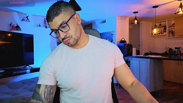 Snapshot of Michael_Diamond chatting on September 30, 2025, 3:22 am Michael Diamond online show from September 30, 2025, 3:22 am