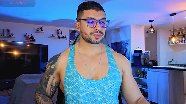 Snapshot of Michael_Diamond chatting on October 4, 2025, 3:59 am Michael Diamond online show from October 4, 2025, 3:59 am