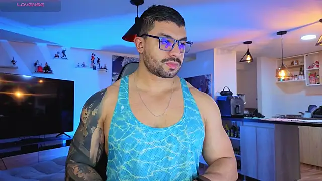 Snapshot of Michael_Diamond chatting on October 13, 2025, 1:38 am Michael Diamond online show from October 13, 2025, 1:38 am