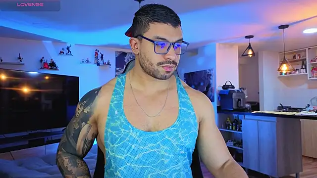 Snapshot of Michael_Diamond chatting on October 14, 2025, 2:56 am Michael Diamond online show from October 14, 2025, 2:56 am