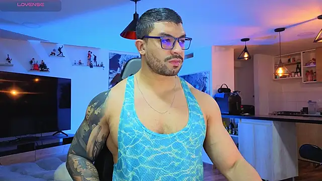 Snapshot of Michael_Diamond chatting on October 16, 2025, 2:45 am Michael Diamond online show from October 16, 2025, 2:45 am