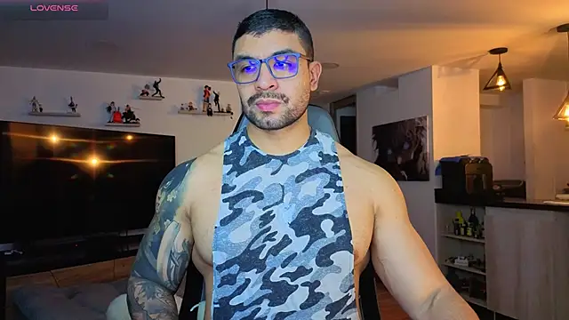 Snapshot of Michael_Diamond chatting on November 4, 2025, 2:10 am Michael Diamond online show from November 4, 2025, 2:10 am