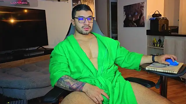 Snapshot of Michael_Diamond chatting on November 13, 2025, 2:43 am Michael Diamond online show from November 13, 2025, 2:43 am