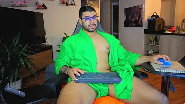 Snapshot of Michael_Diamond chatting on November 17, 2025, 1:55 am Michael Diamond online show from November 17, 2025, 1:55 am