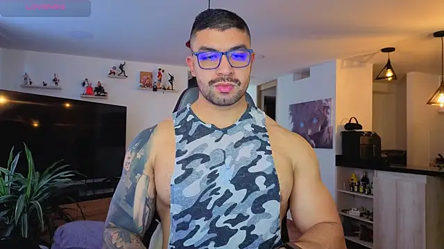 Snapshot of Michael_Diamond chatting on November 22, 2025, 5:01 pm Michael Diamond online show from November 22, 2025, 5:01 pm