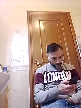 Snapshot of coppiasenzacensura chatting on November 28, 2025, 3:25 pm coppiasenzacensura online show from November 28, 2025, 3:25 pm