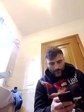 Snapshot of coppiasenzacensura chatting on December 23, 2025, 10:46 am coppiasenzacensura online show from December 23, 2025, 10:46 am