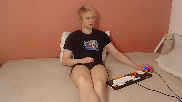 Oliver sweet  online show from April 22, 2026, 1:19 am