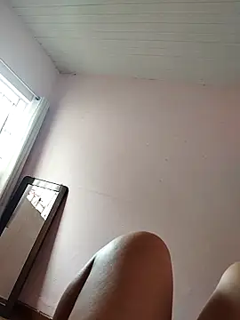 loiradiva29 online show from February 24, 2025, 10:37 am