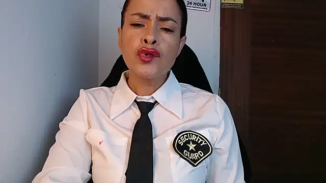 susana07 online show from April 13, 2026, 11:16 am