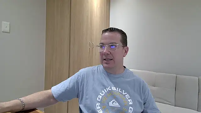 BrettJ81 online show from December 10, 2024, 1:44 pm