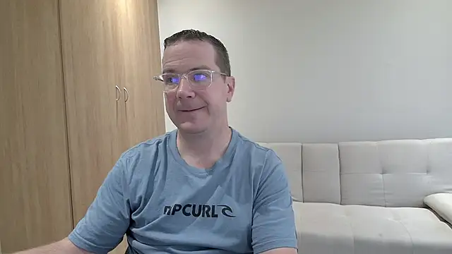 BrettJ81 online show from November 26, 2025, 2:51 pm