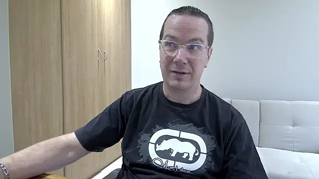 BrettJ81 online show from April 19, 2026, 11:42 am