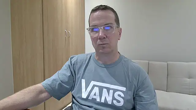 BrettJ81 online show from April 21, 2026, 3:07 pm