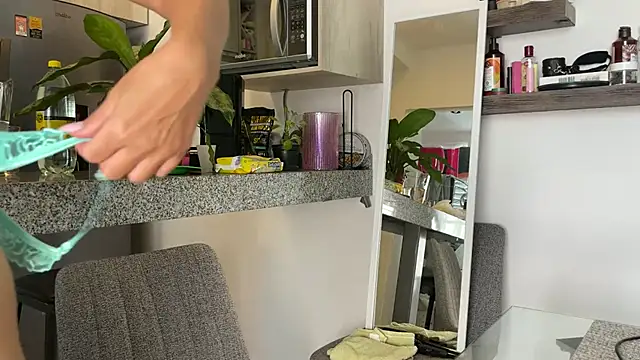 mommy nadin online show from March 9, 2025, 9:36 pm