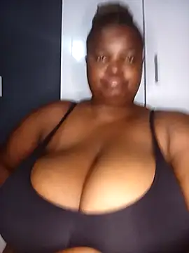 DarkBbw201 online show from October 28, 2025, 11:40 pm
