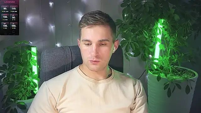 Sweeet  boy online show from March 7, 2025, 8:11 pm