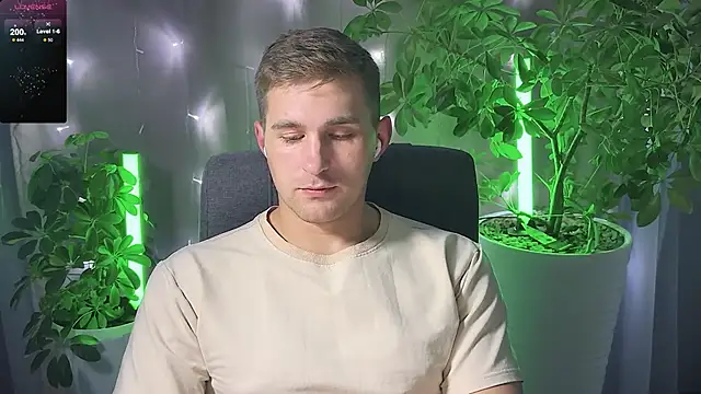 Sweeet  boy online show from March 9, 2025, 10:19 pm