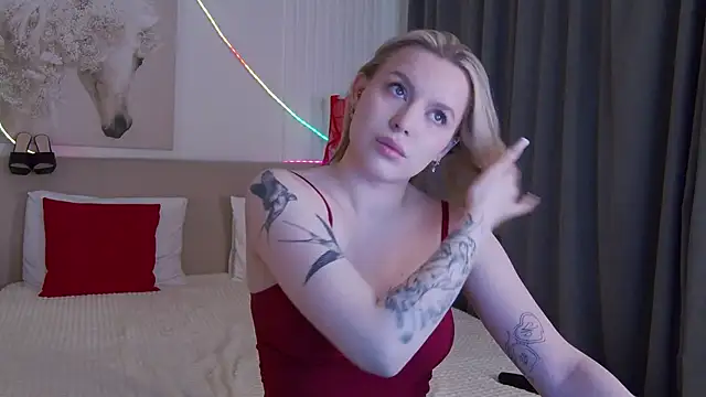 AmaliaBell online show from April 23, 2026, 1:13 pm