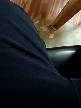 u wan me online show from October 6, 2025, 10:23 am