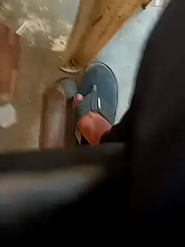 u wan me online show from October 7, 2025, 4:31 am