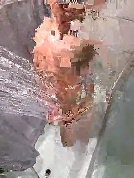 leahcimnikral online show from September 13, 2025, 6:46 am