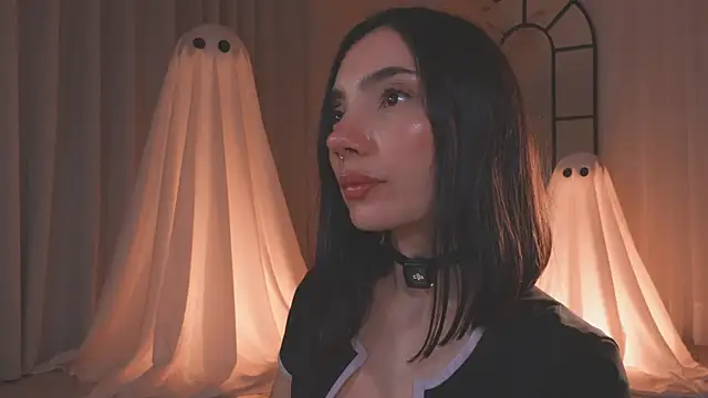 AmyArmstrong online show from October 18, 2025, 12:13 am