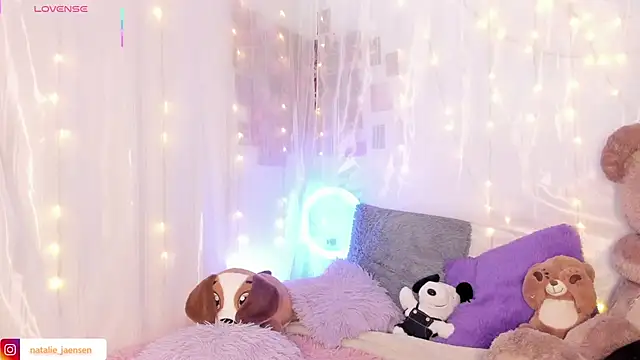 natalie jaensen online show from February 2, 2026, 9:02 pm