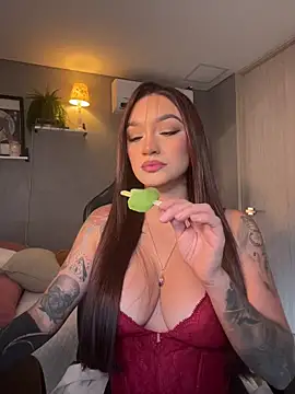 DaniDusan  online show from June 5, 2026, 8:47 pm