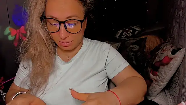 CumOnMy Tits online show from December 18, 2025, 2:06 am