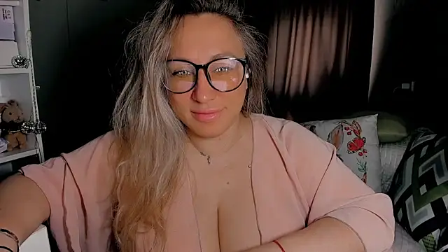 CumOnMy Tits online show from April 22, 2026, 3:09 am