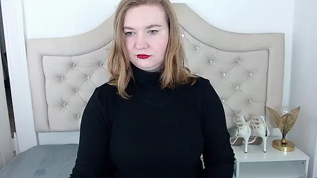 LaraDream online show from January 2, 2025, 5:29 pm