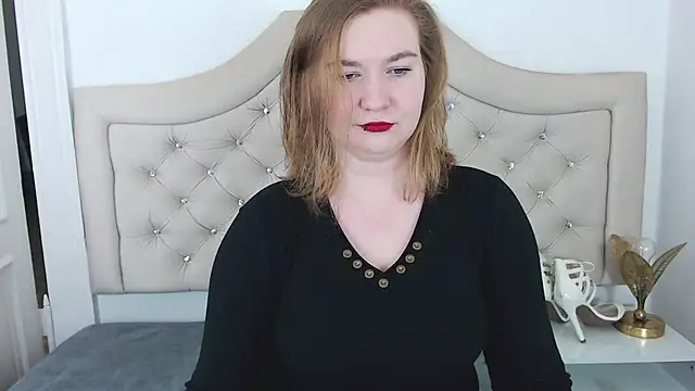 LaraDream online show from January 8, 2025, 7:13 pm