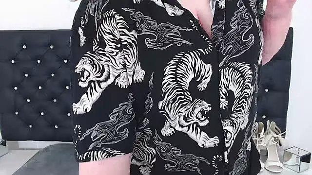 LaraDream online show from February 21, 2025, 5:56 am